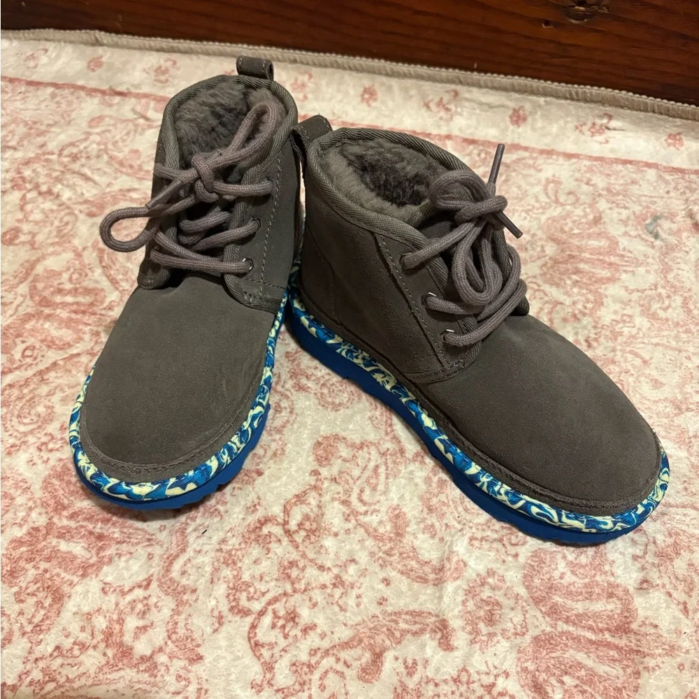 Kid’s UGG Lace-Up Ankle Boots | Cozy & Comfy | size 13